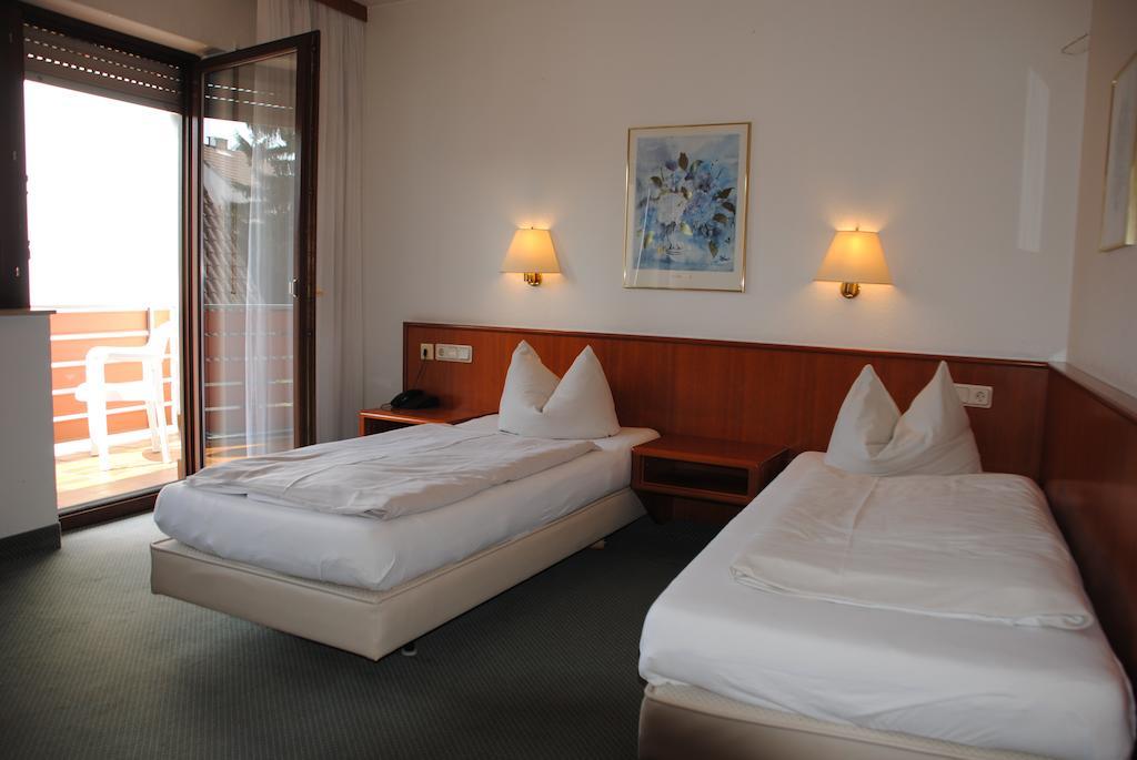 Hotel Kurfürst Garni Germersheim Zimmer foto